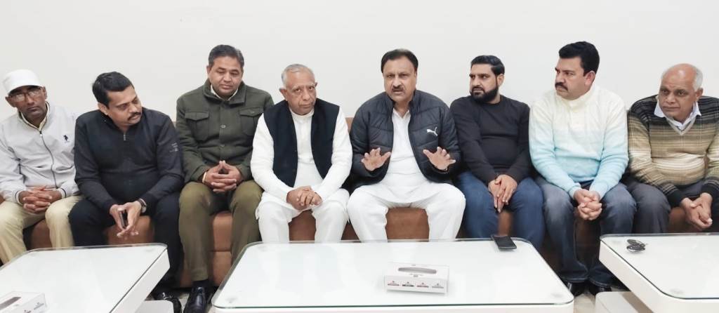 There is widespread anger among the Vaishya community and the public due to the failure to announce the connection of AgrohaFatehabadSirsa by railway line in the central annual budget Bajrang Garg